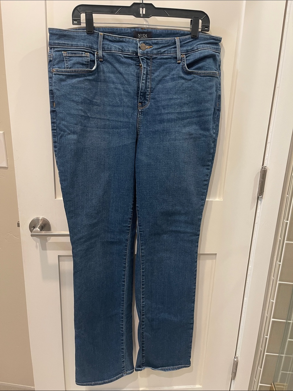 NYDJ Straight Leg Mid-Blue Stretch Denim Jeans Sz